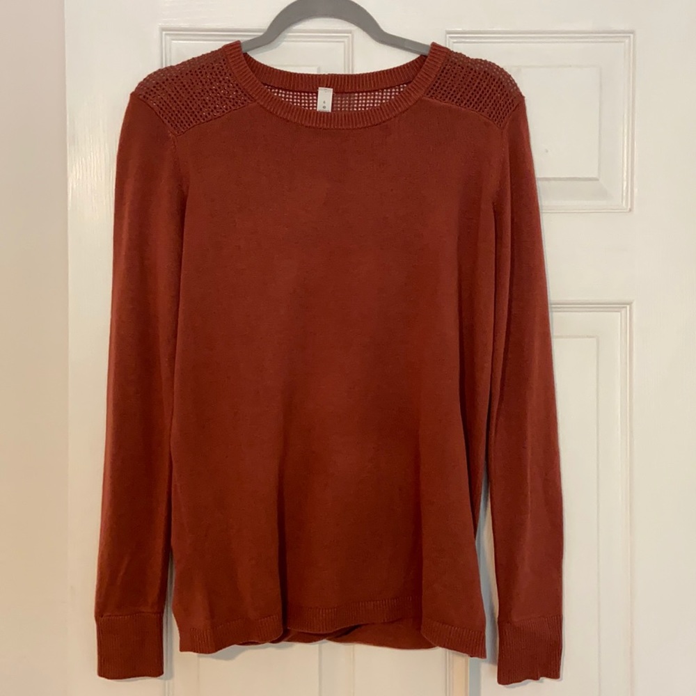 Lululemon back to balance long sleeve sweater NWT